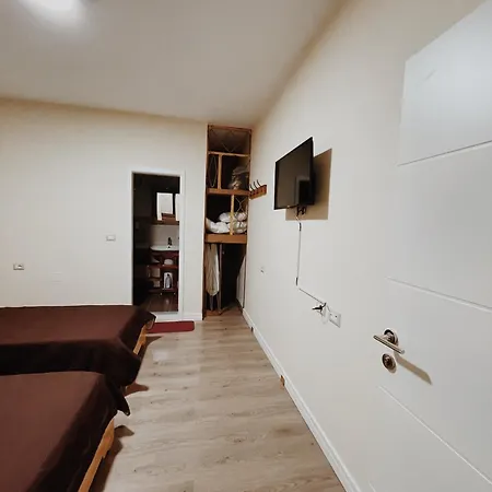 Guest house At Pikotiko's - For Rent *