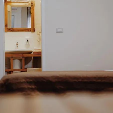 At Pikotiko's - For Rent Guest house Korce