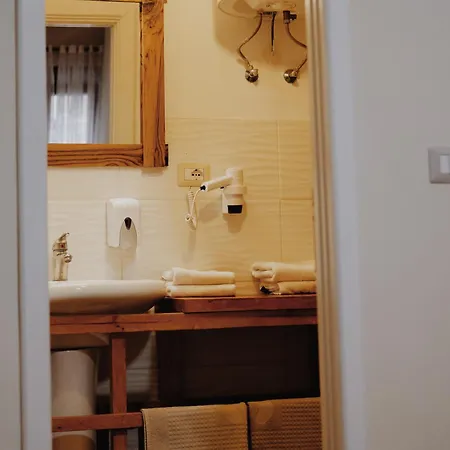 Guest house At Pikotiko's - For Rent *