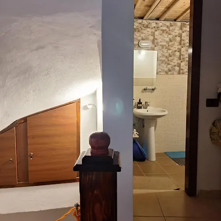 Guest house At Pikotiko's - For Rent *