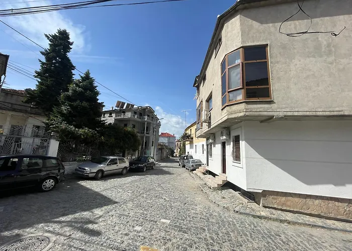 Affittacamere At Pikotiko's - For Rent Korce