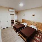 Gæstehus At Pikotiko's - For Rent Korce