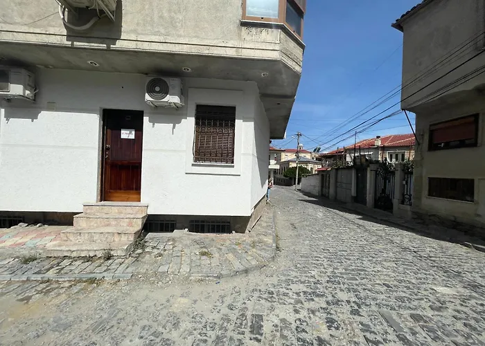 At Pikotiko's - For Rent 3*